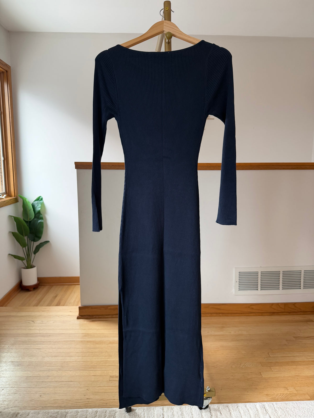 Abercrombie & Fitch Ribbed Knit Maxi Dress | Navy | Size Medium | New with Tags (Originally $120)